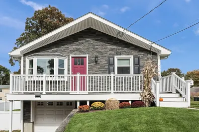 77 Vivian St