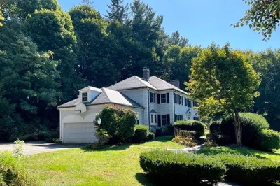 20 Westwood Dr 1