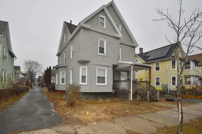 50 Revere St 1