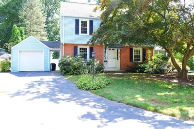 55 Riverview Ave