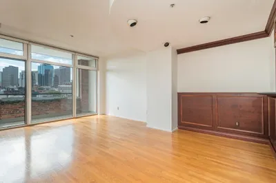 300 Commercial St #606 1
