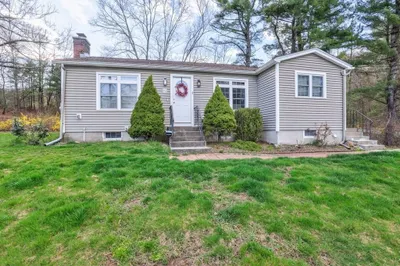 82 Pleasant St 1