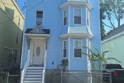 8 Porter St 1