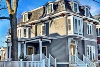 34 Port Norfolk St #2