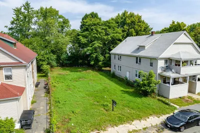 122-124 Kensington Ave 1