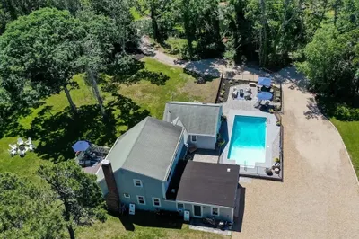 320 Lower County Rd 1