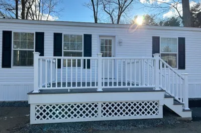 31 Holiday Road 1