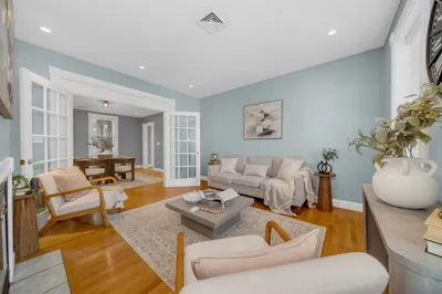 93 Baldwin St #1 1