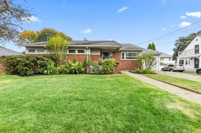 10 Pines Rd 1