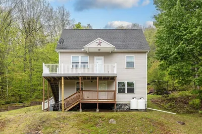 302 Middlefield Rd 1