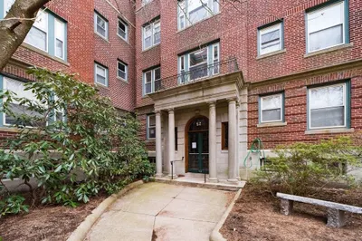 52 Garden St #49