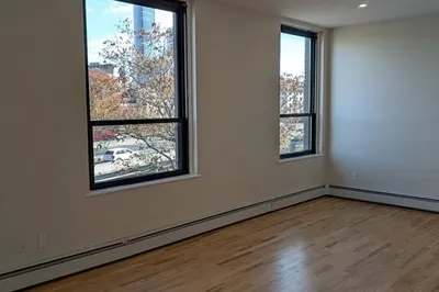 60 Charlesgate West #4A