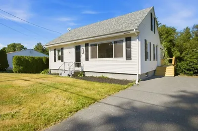 125 Davis Rd 1
