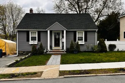 4 Stevens Ave