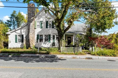 437 Main St