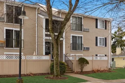 11 Village Rock Ln #21 1