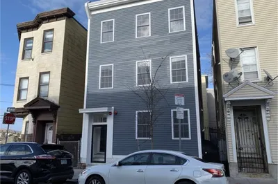 6- Shelby Street #1 1