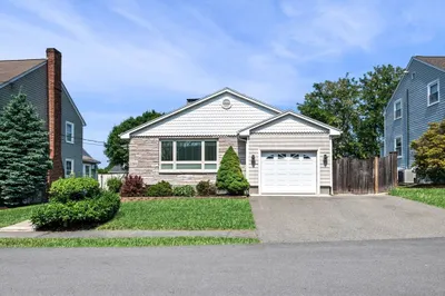 22 Thompson Road