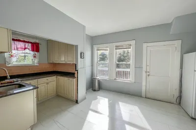38 Sewall St #2