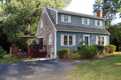 99 Brentwood Circle 1