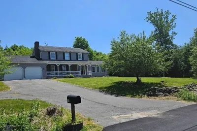 77 Carpenter Rd 1