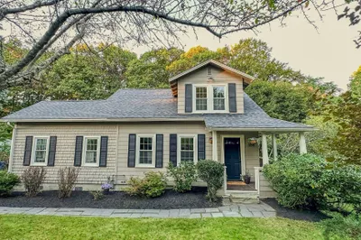 158 Woodland St 1