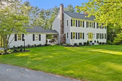 379 Mill Pond Ln 1