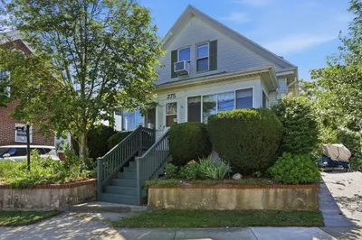 275 Rockdale Ave 1