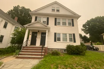 69-71 Baker St #2 1