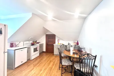 22 Greenough St #3 1