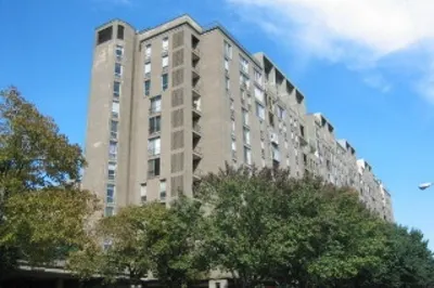 44 Washington St #905