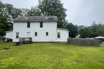 11 Highland St 1