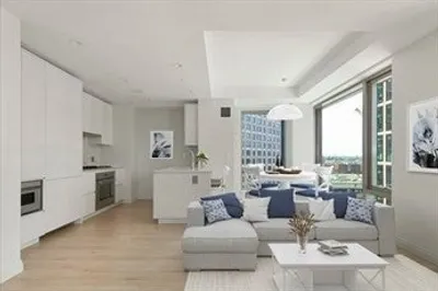 135 Seaport Blvd #811