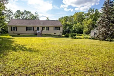 185 Baldwinville Rd 1