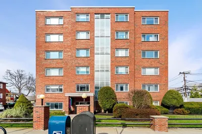 215 Massachusetts Ave #19 1