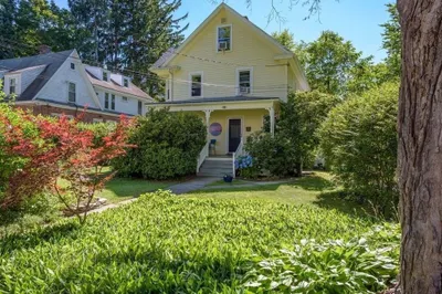 318 Lincoln Ave 1