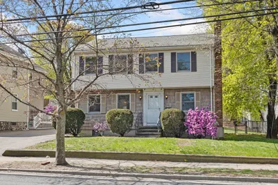 54 Beaver St