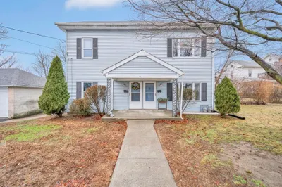 42 R Jefferson St 1