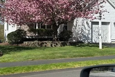 7 Beechwood Ln #7 1