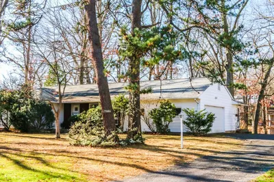 216 Bel Air Dr