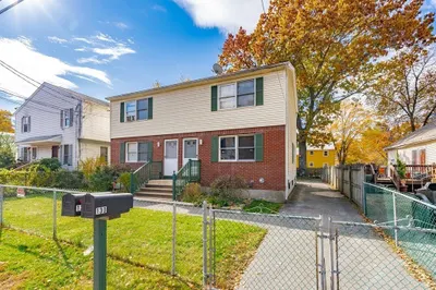 130-132 Methuen St #130 1
