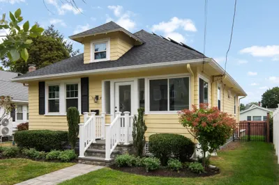 37 Lynde Ave 1