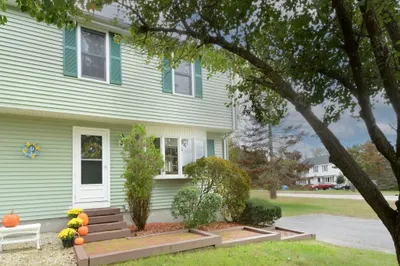 28 Harvest Rd #B 1