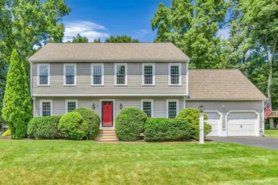 32 Wayside Rd 1