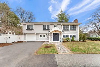 7 Broad Meadow Rd