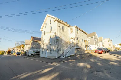 15 Rose St #2