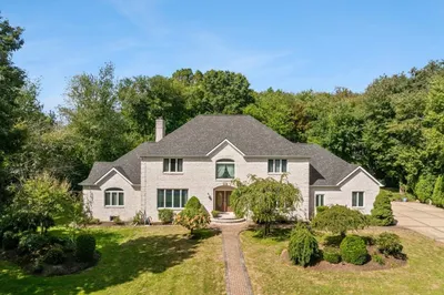 84 Jane Howland Dr 1