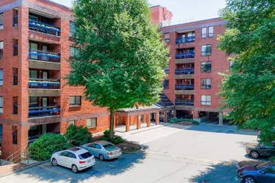 4 Summit Drive #310