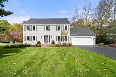 9 Comstock Dr 1
