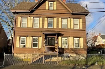 24 Union St 1